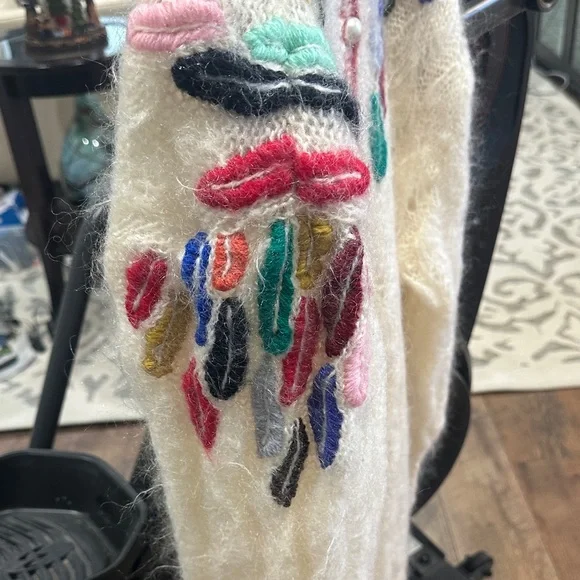 Multicolored Feather Pattern Women's Cardigan - Picture 2 of 7